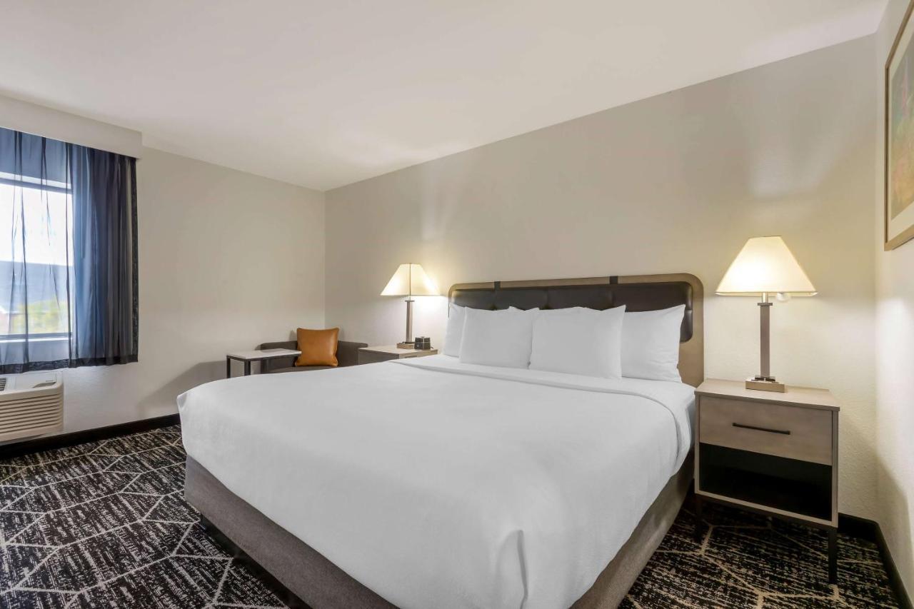 La Quinta By Wyndham Des Moines West Clive Hotel Exterior photo